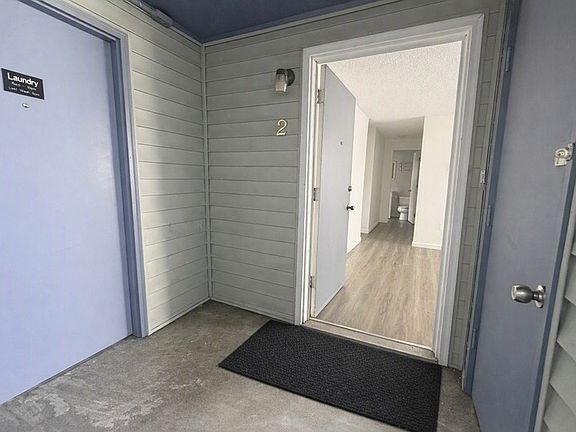 2nd image of 4006 S Lawrence St #2