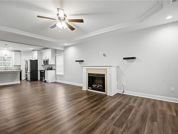 3rd image of 3972 Pughsville Rd