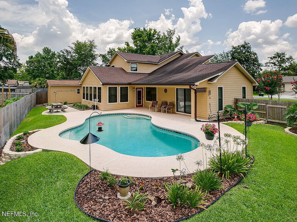 1st image of 555 Thomas Stone Ct