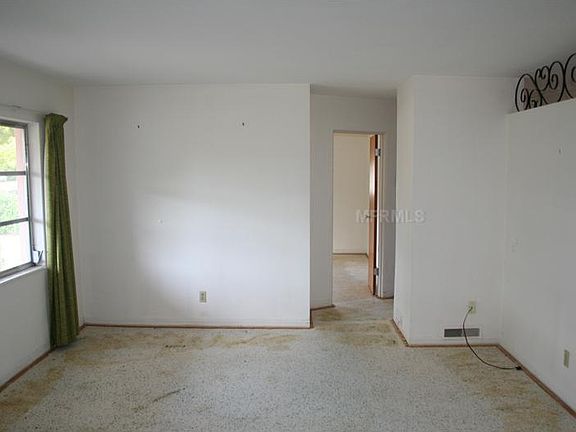 3rd image of 173 44th Ave NE
