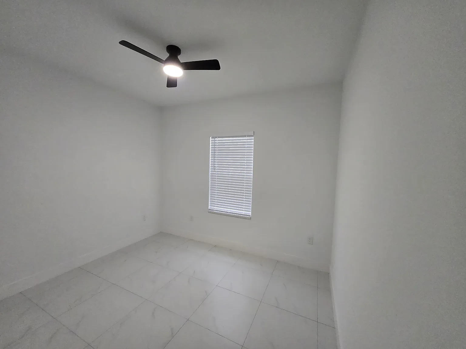 3 bed, 1200 sqft, $1,750 — Photo 3