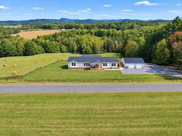 1279 Kinzer Rd, Hillsville, VA 24343