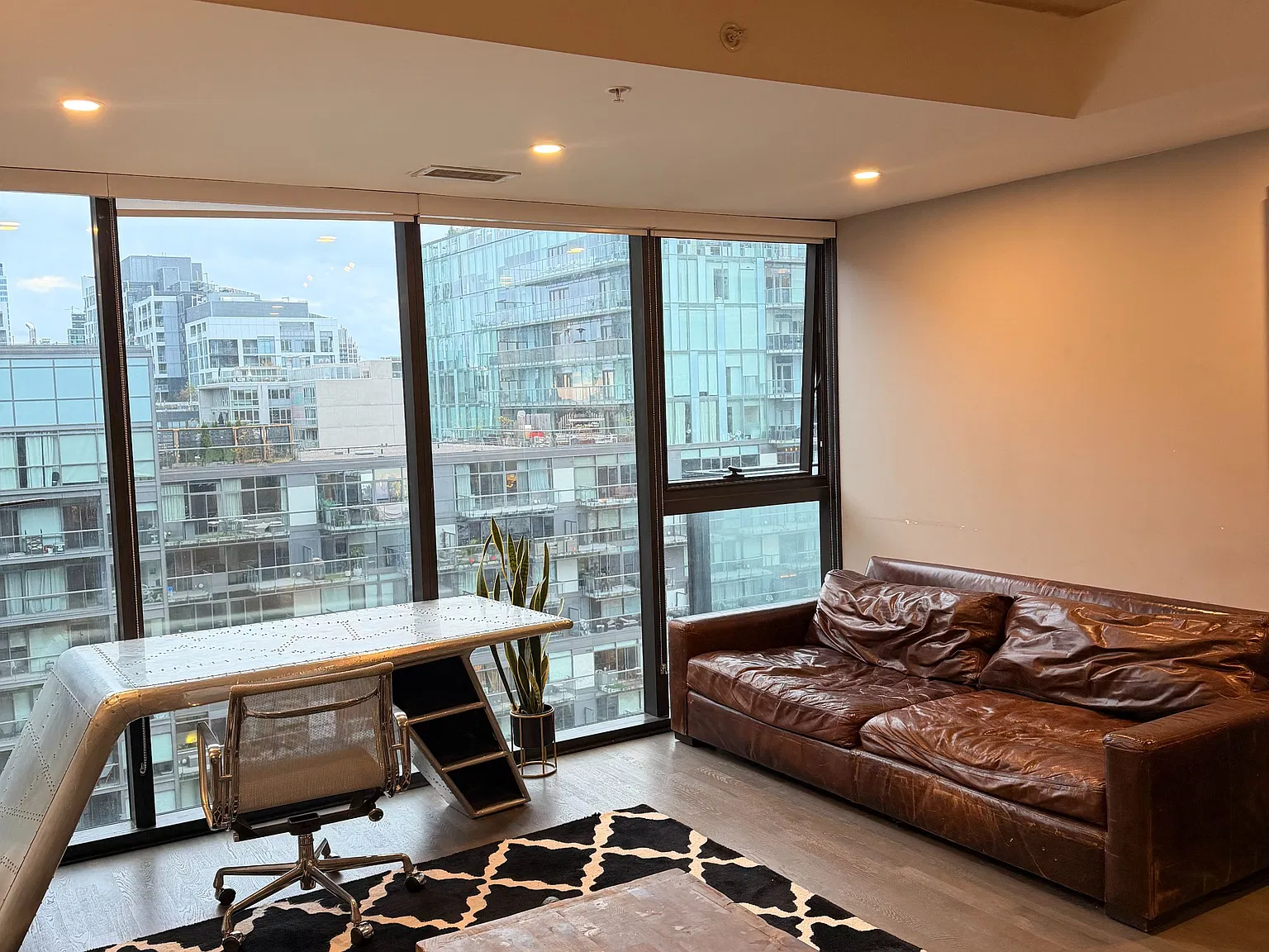 1 bed, $2,600 — Photo 3