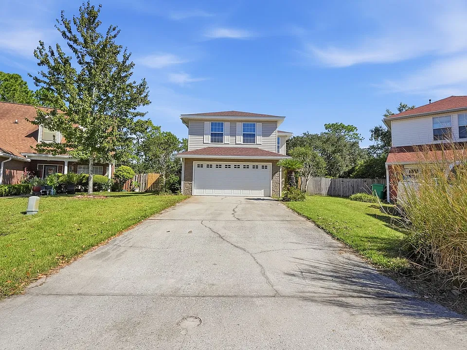 447 Forest Glen Pl