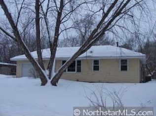 517 Sand Creek Dr NW, Coon Rapids, MN 55448