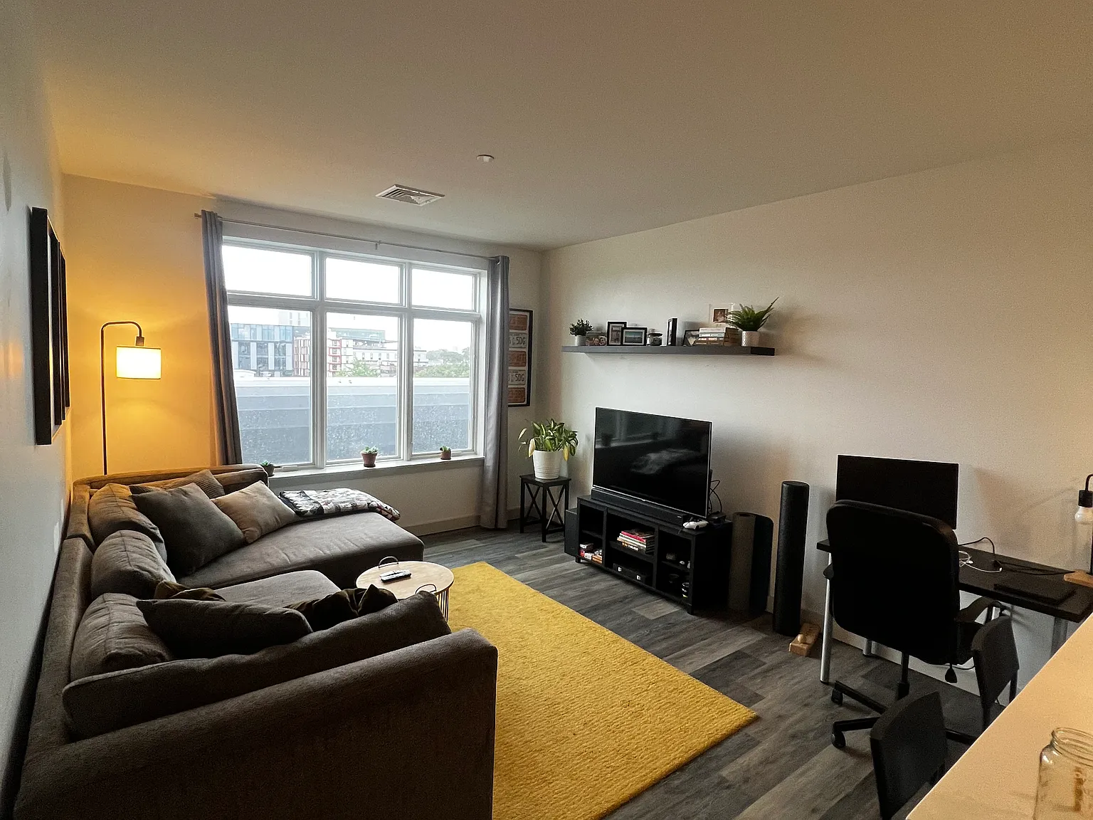 1 bed, 628 sqft, $3,250 — Photo 4