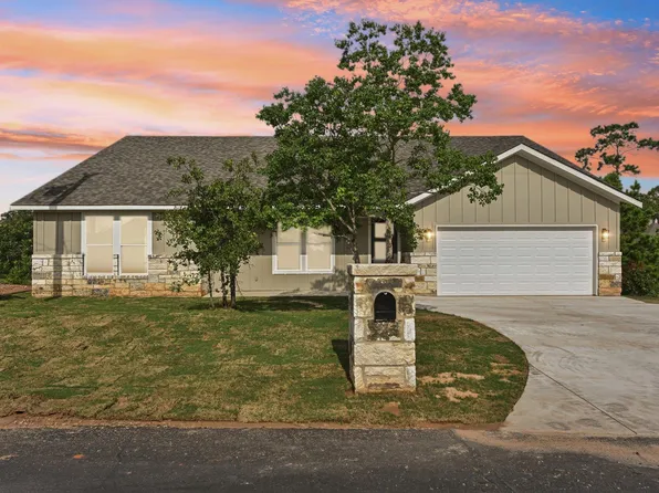 130 Mokalau Dr, Bastrop, TX 78602