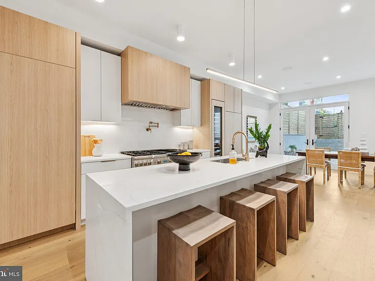 2507 I St NW — Photo 6