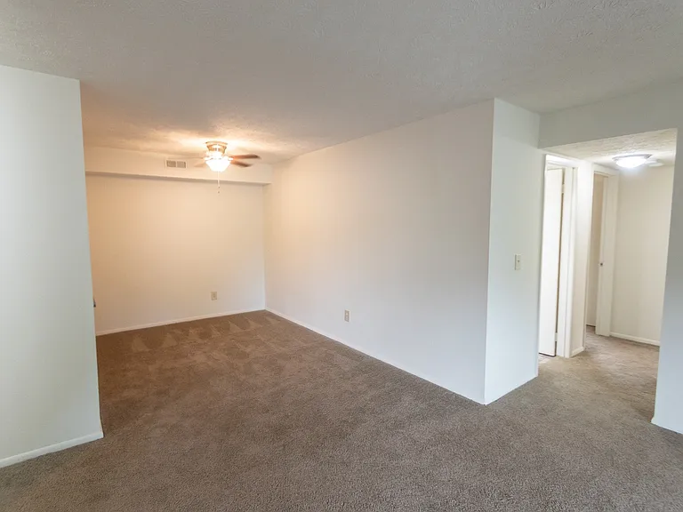 Blue Grass Manor — Photo 147