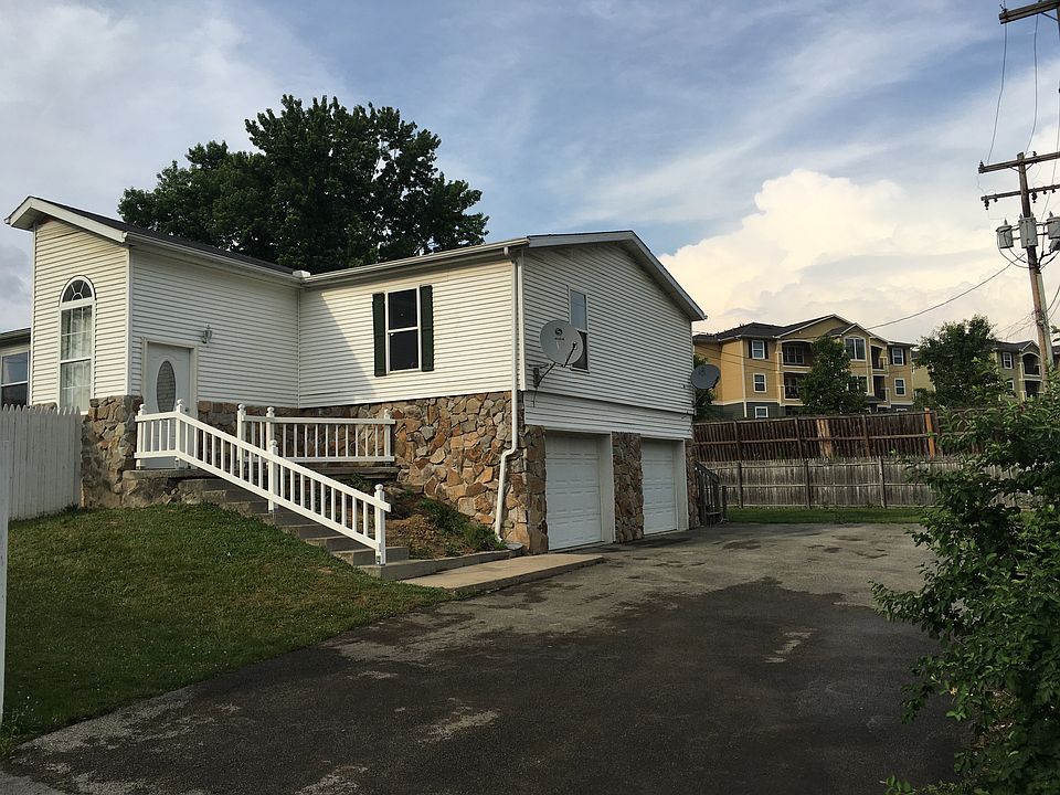 1st image of 3 Vanessa Ln
