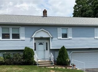 136 Oxford Rd, Milford, CT 06460