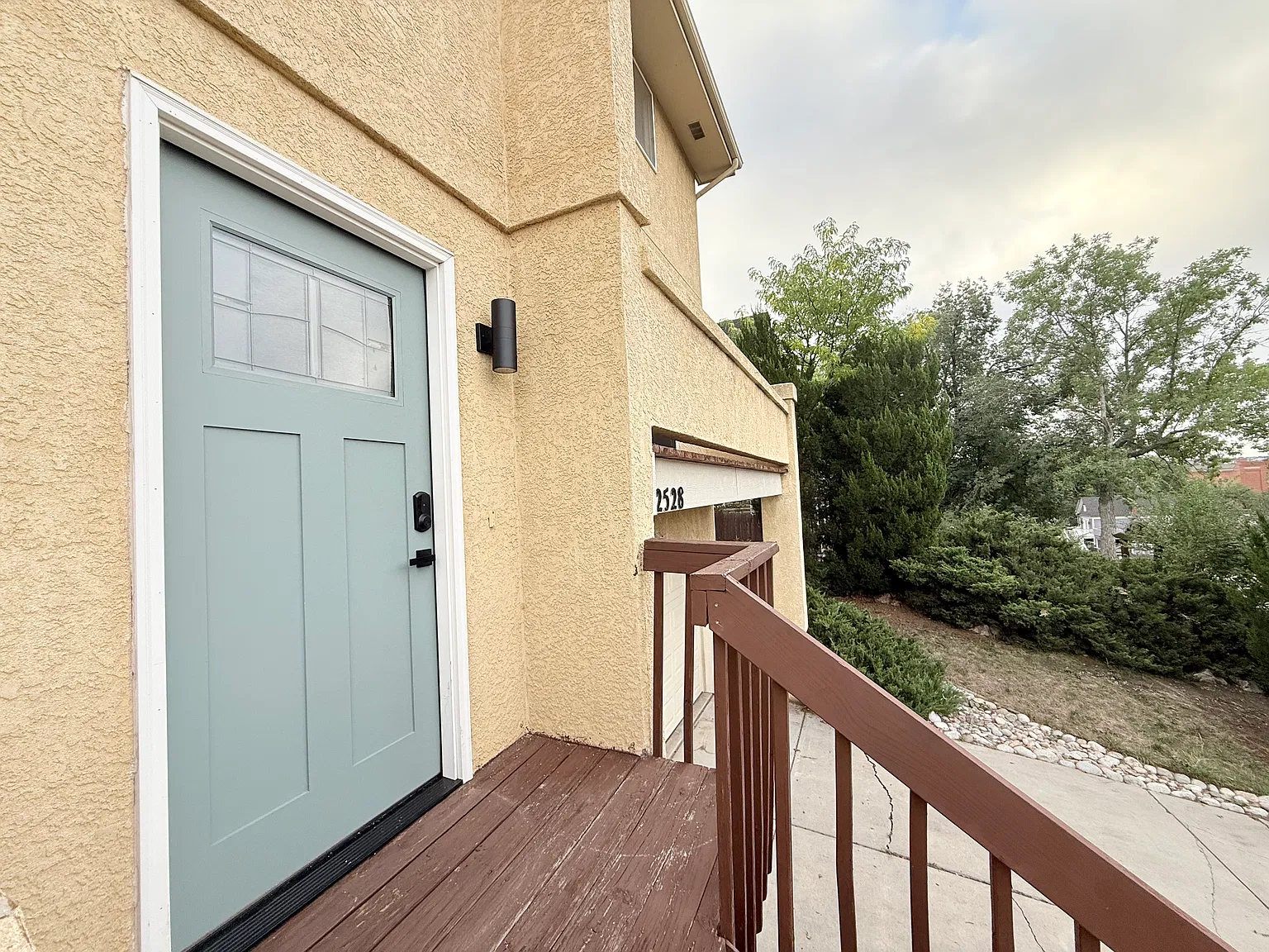 3 bed, 1.5 bath, 1522 sqft, $2,250 — Photo 3