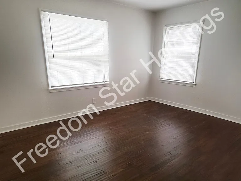 4256 Standish Rd #A — Photo 2
