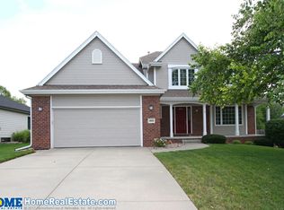 5800 Cuthills Ct, Lincoln, NE 68526