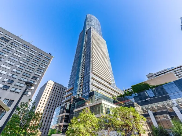388 Yonge St, Toronto, ON