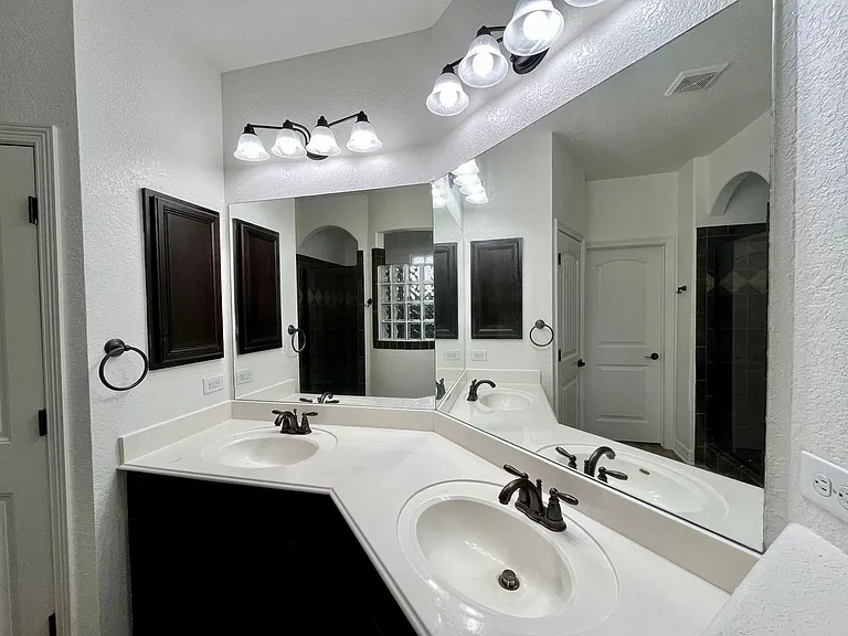 13724 Altamirano — Photo 18