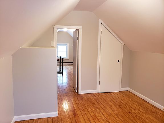 3rd image of 419 Highland Ave