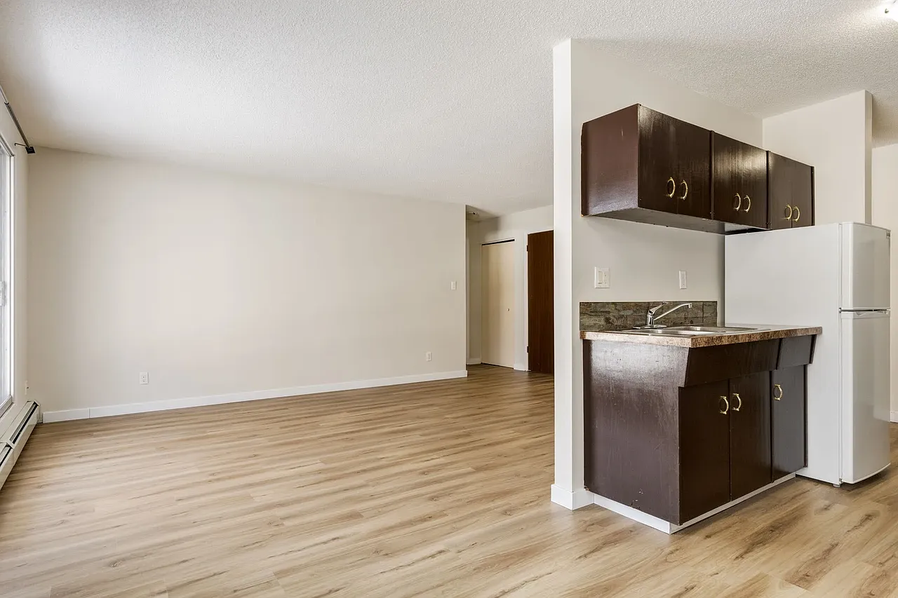 Valhalla Apartments — Photo 3