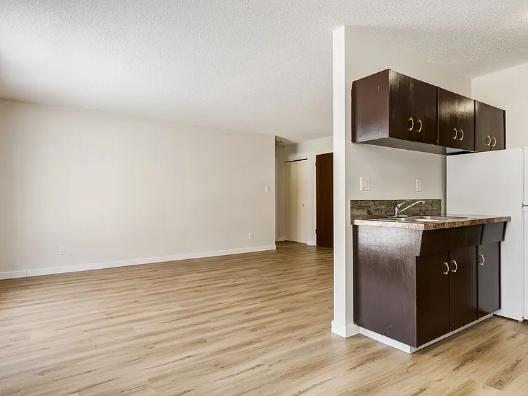 29 Grand Dr #2 — Photo 3