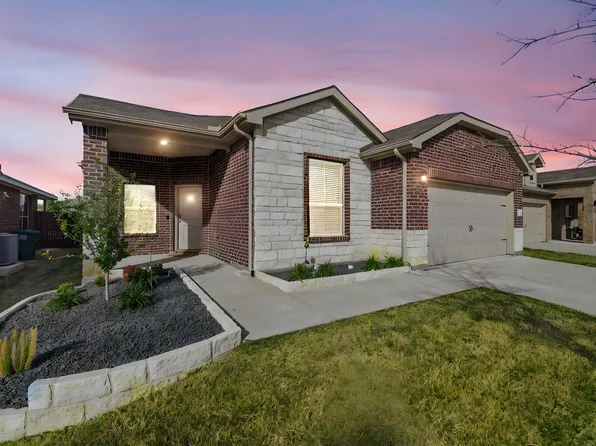 8617 Sandy Park Dr, Fort Worth, TX 76179