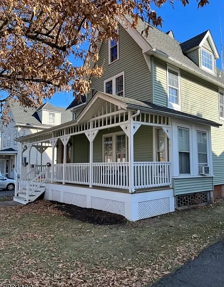 15 Summit Ave #B — Photo 1