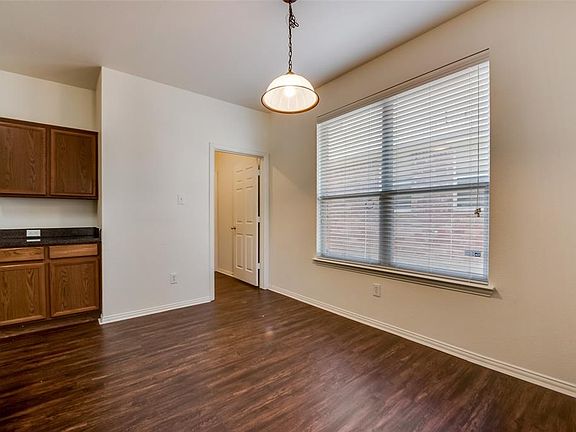 5th image of 1210 Long Branch Dr