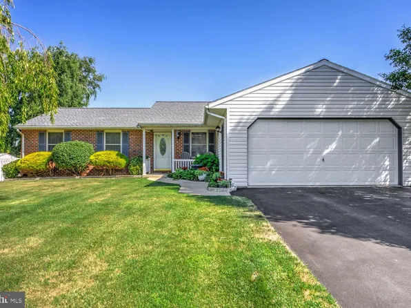 9 Treeline Dr, Newmanstown, PA 17073