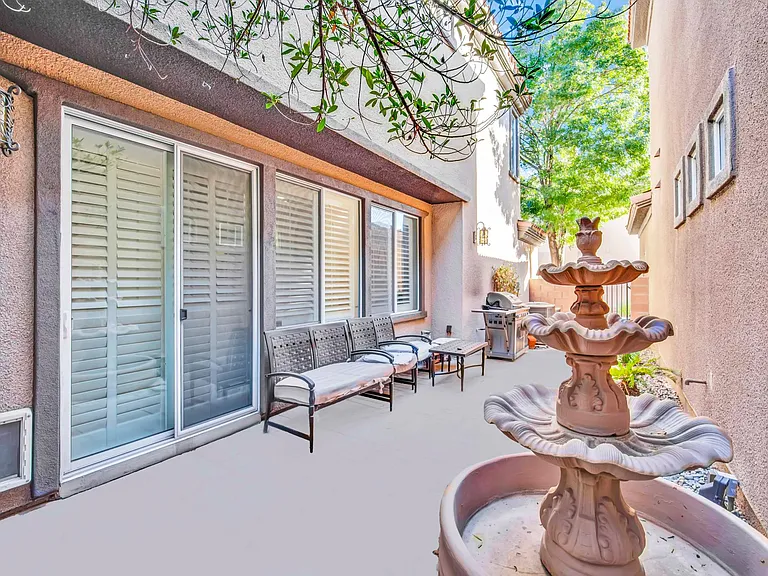 2315 Malaga Peak St — Photo 17