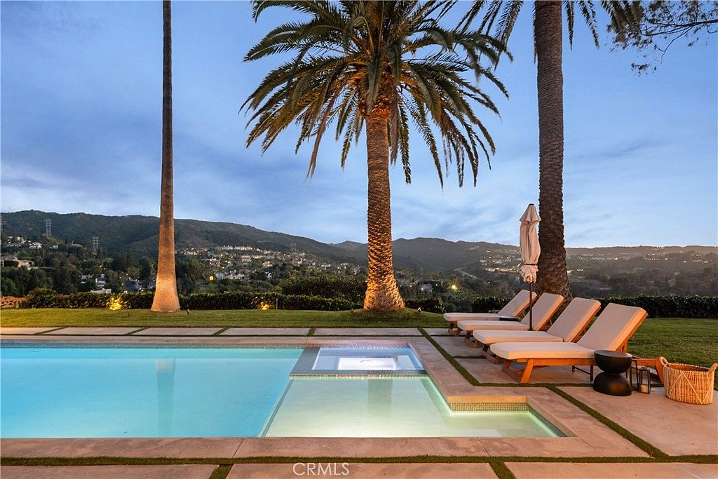 18319 Karen Dr, Tarzana, CA 91356 | Zillow