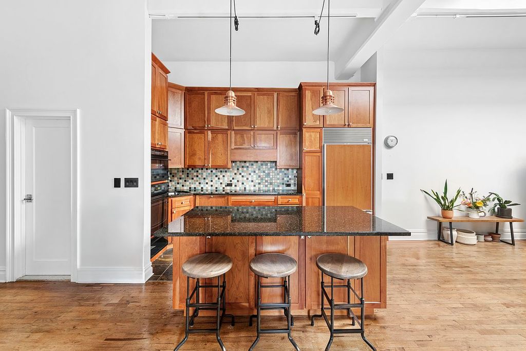 28 Old Fulton St APT 7E, Brooklyn, NY - More
