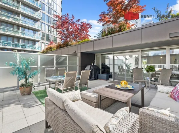 788 Hamilton St #503, Vancouver, BC V6B 0E9