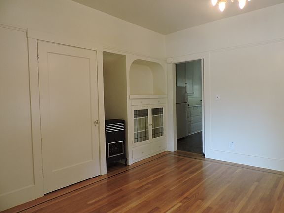 5th image of 3300 I St APT 3