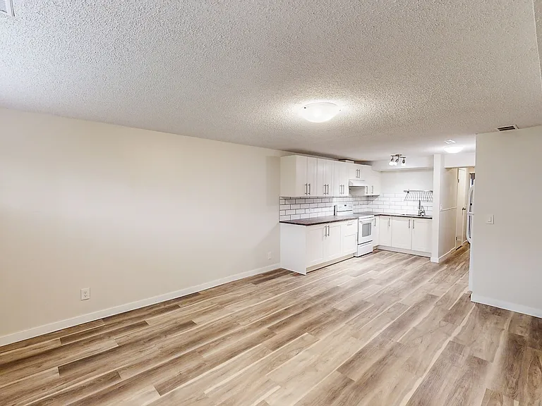 6329 24th Ave NE — Photo 5