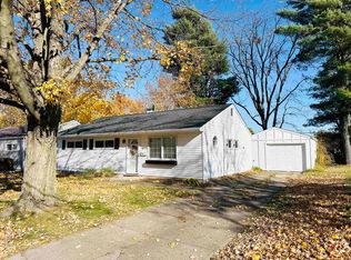 4120 Woodvale Dr, South Bend, IN