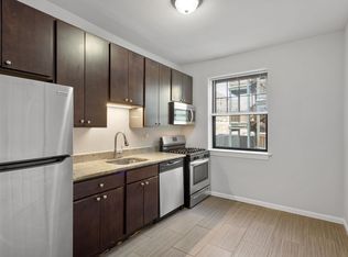 The Marshfield Manor, Chicago, IL 60626