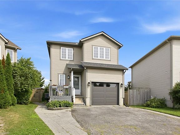 2nd image of 801 Hunters Gate Cres