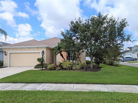 3rd image of 4716 Silvermoss Dr