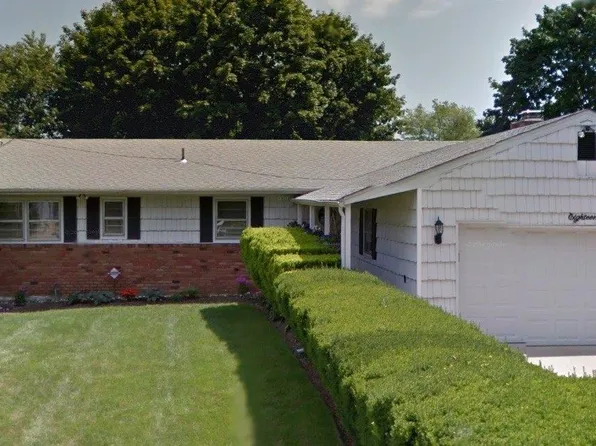 18 Date Street, Central Islip, NY 11722