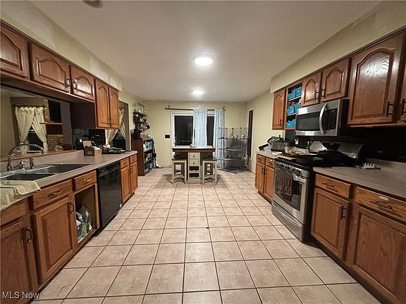 4th image of 10262 Pratt Ln