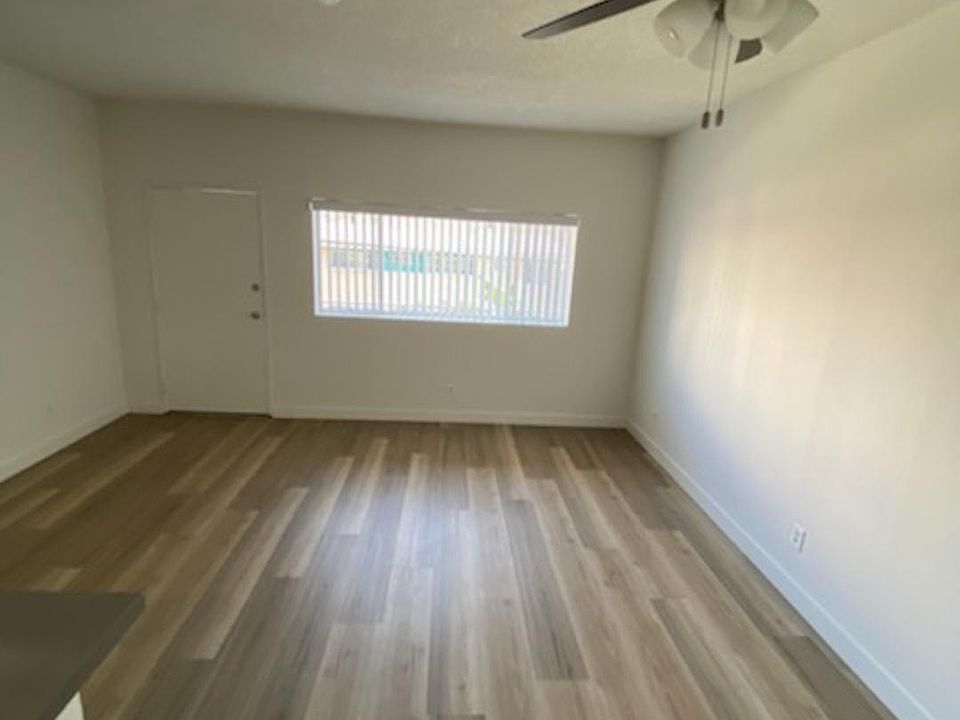 1st image of 868 S Kingsley Dr #207