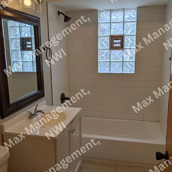 4232 Drummond St #1 — Photo 7