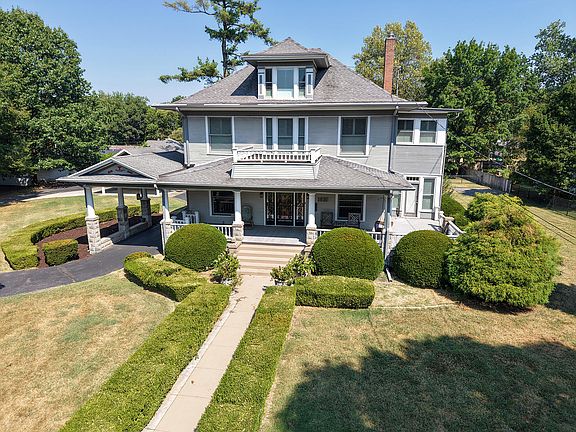 3rd image of 1635 E Walnut Street