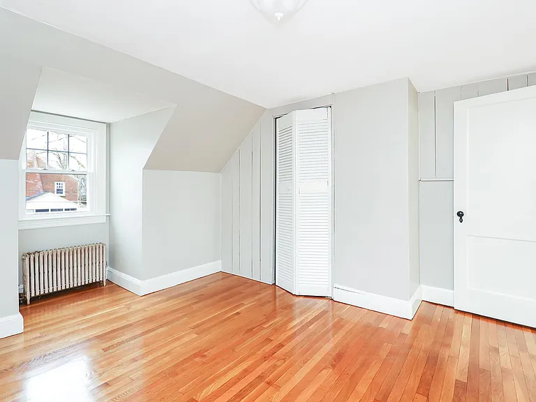 142 Elmwood Ave — Photo 25
