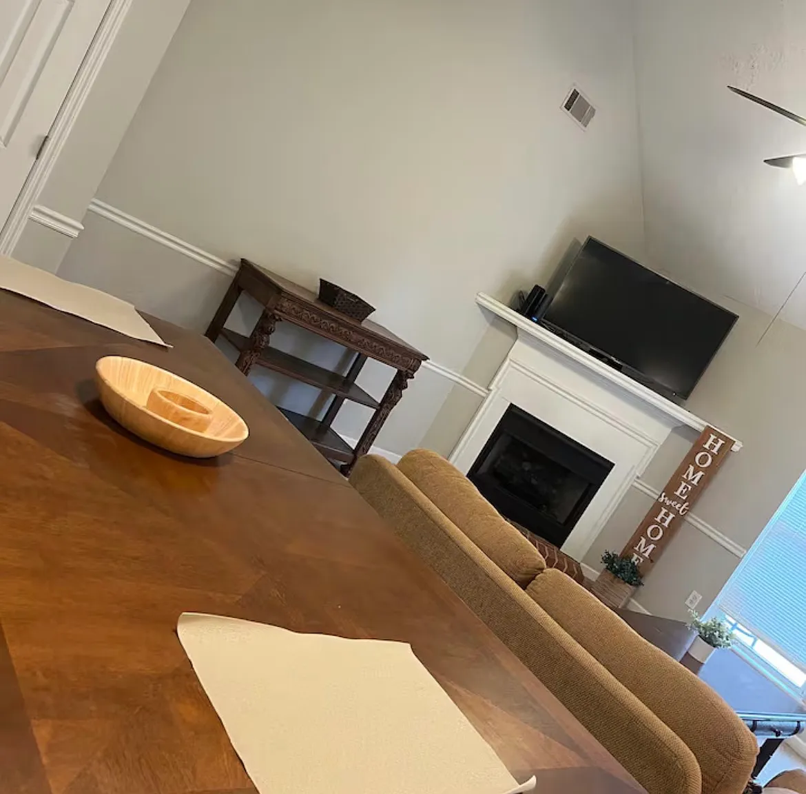 3 bed, 1262 sqft, $1,650 — Photo 2
