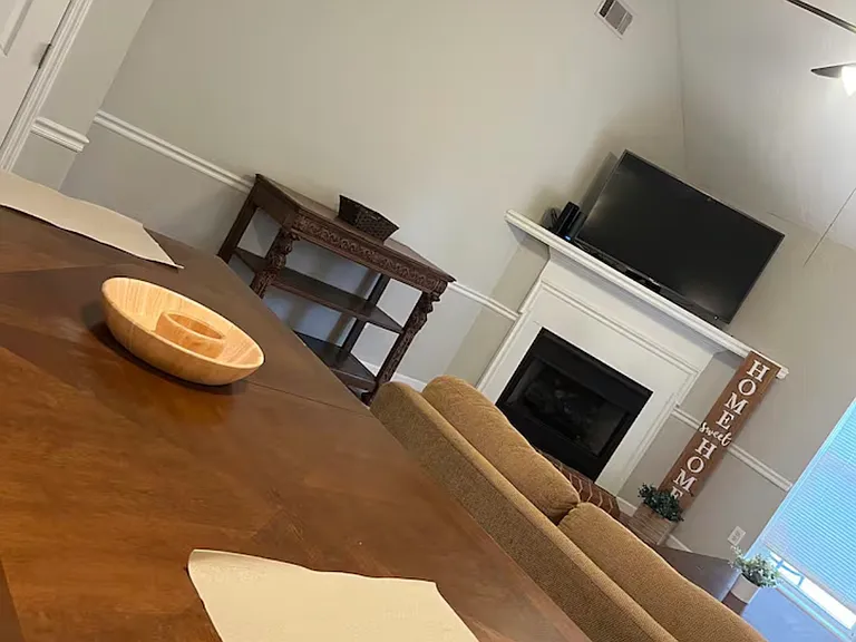203 Applecross Dr — Photo 2