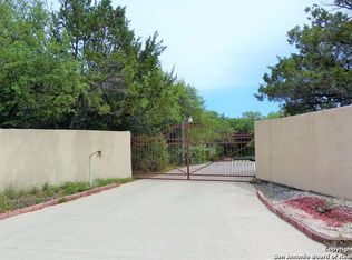 19512 Chimney Creek Rd, Helotes, TX 78023