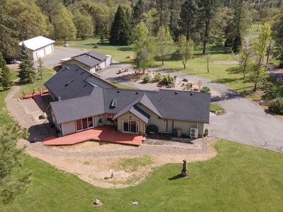 201 Hoffman Way, Grants Pass, OR, 97526