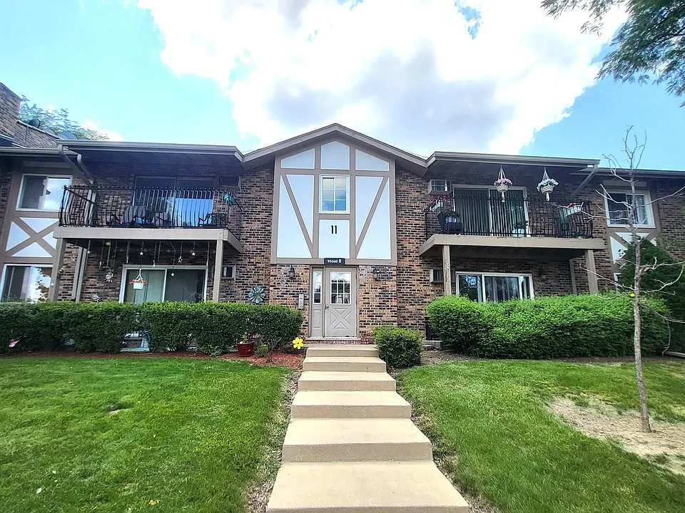 9S040 Lake Dr #106