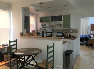 227 S 44th St #2R, Philadelphia, PA 19104