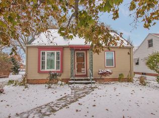 25846 Kennedy Ridge Rd, North Olmsted, OH 44070
